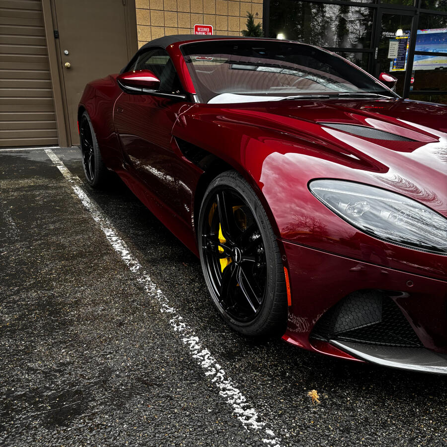 Aston Martin DBS Volante Aston Martin DBS Volante